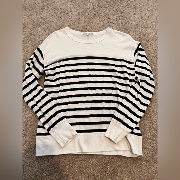 Striped, soft top! - Picture 1 of 2